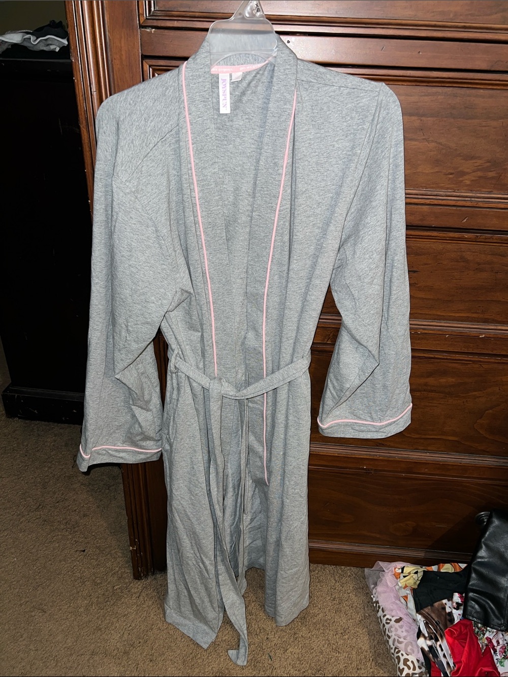 Joyspun Women’s Grey Knit Robe with Pink Trim
